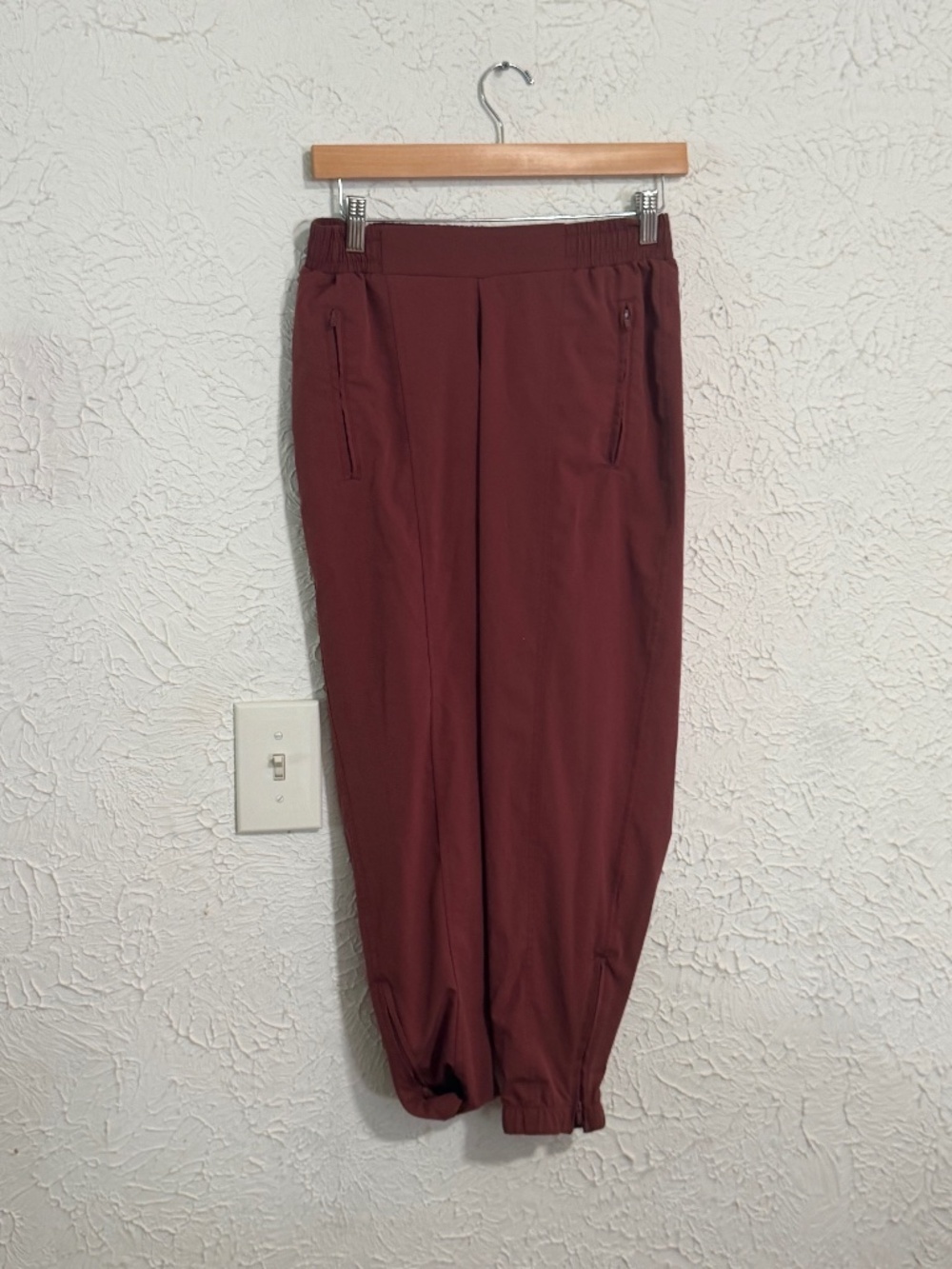 Old Navy Active Red Stretch Jogger Pants Ankle Zippers Size S